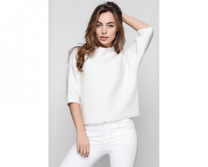 Классическая стойка на женской рубашке